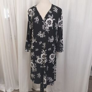 2/$30 Roz & Ali Black & White Floral Midi Shift‎ Dress Size L Flare Sleeves